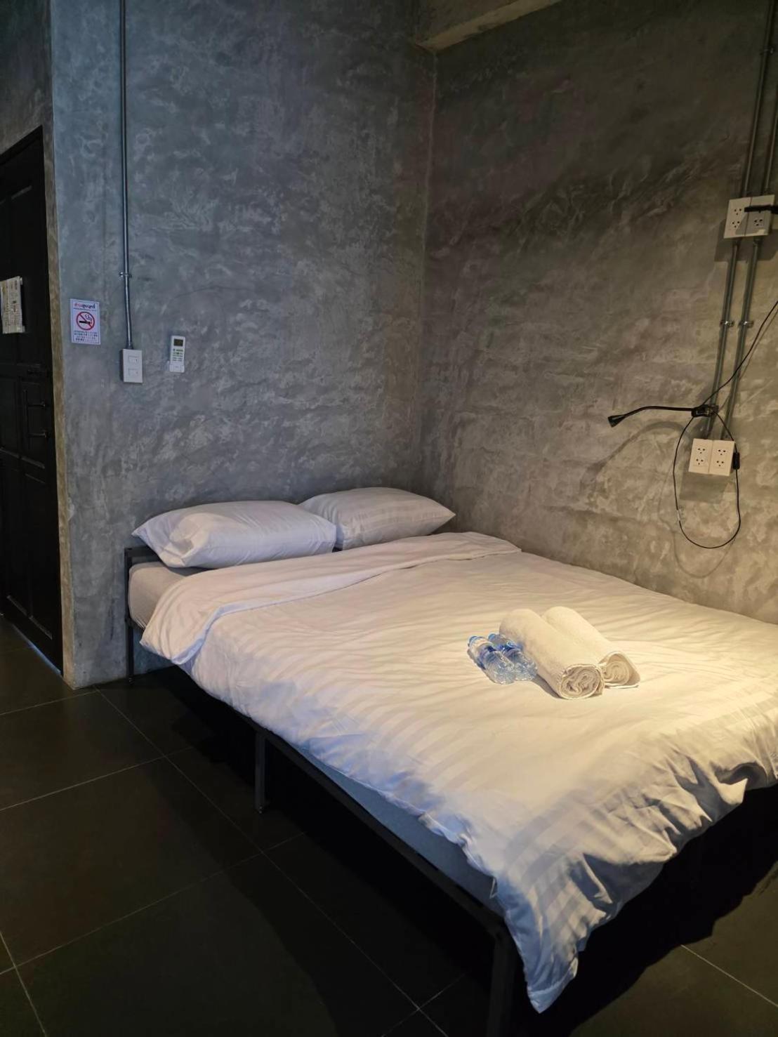 Hostel The Local Ari Bangkok Zewnętrze zdjęcie